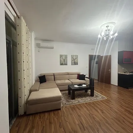 J & Nilson's In Center Апартаменты *