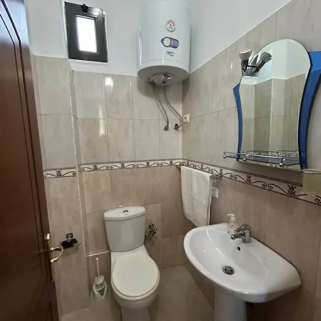 J & Nilson's In Center Апартаменты Шкодер