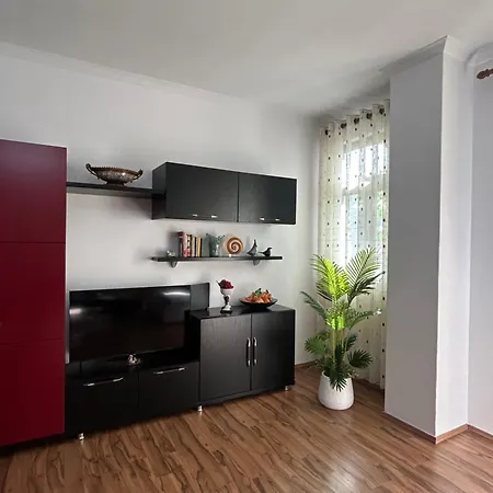 Апартаменты J & Nilson's In Center Шкодер