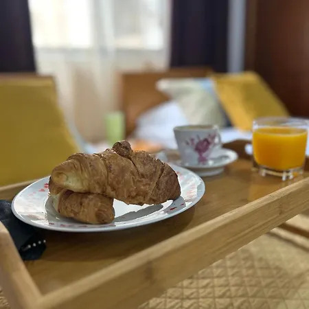 Apartment J & Nilson's In Center