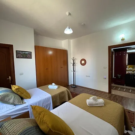 Apartment J & Nilson's In Center Shkoder