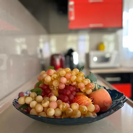 Apartment J & Nilson's In Center