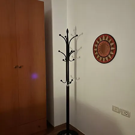 J & Nilson's In Center *