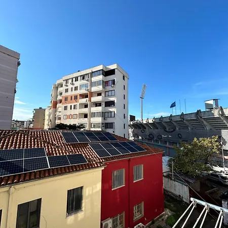 J & Nilson's In Center *