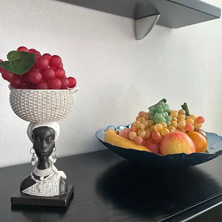 J & Nilson's In Center Shkoder