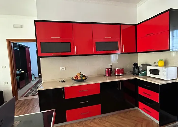 J & Nilson's In Center Apartment Shkodra