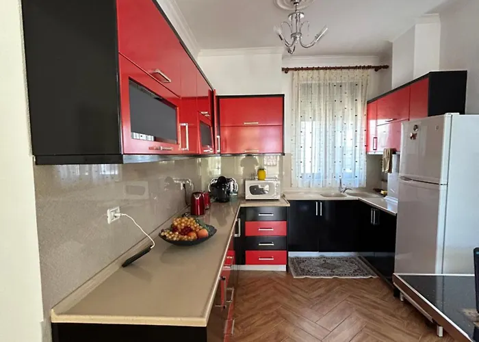 J & Nilson's In Center Apartment *