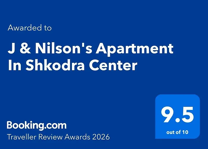 J & Nilson's In Center Apartment *